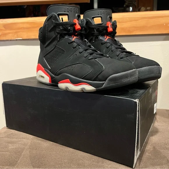 JORDAN 6 RETRO BLACK INFRARED (2019) 100% AUTHENTIC SIZE 9.5 - Picture 5 of 10